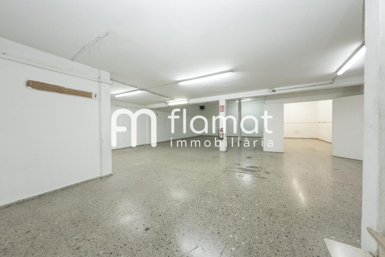 Badalona, BAR 08915 - Unit 1 - - Interior Photo - Image 1 of 45