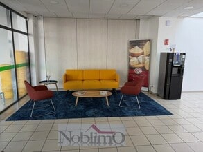 chemin des petites Combes, Beynost to rent Interior Photo- Image 1 of 7