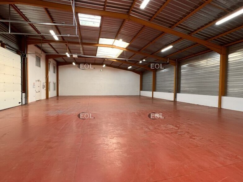 Industrial in Vénissieux to rent - Building Photo - Image 3 of 16