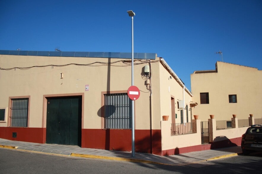 Retail in Carrión de los Céspedes, Sevilla to rent - Building Photo - Image 3 of 16