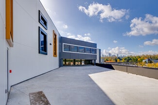 More details for 3855 Wayburne Dr, Burnaby, BC - Office, Light Industrial to Rent