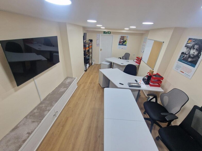 13 Francis St, Leicester to rent - Building Photo - Image 3 of 10