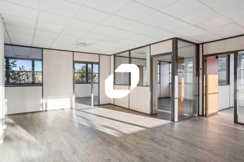 204 Route De Vourles, Saint-Genis-Laval for sale Interior Photo- Image 1 of 12