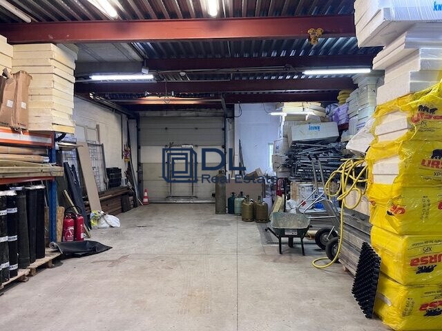 Industrial in Évry-Courcouronnes to rent Interior Photo- Image 1 of 5