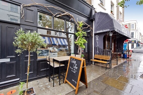 321 Portobello Rd, London for sale - Primary Photo - Image 1 of 1