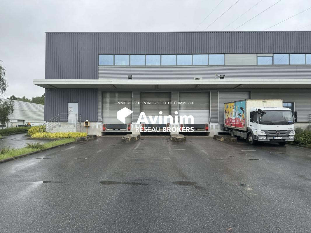 Industrial in Villeparisis to rent Building Photo- Image 1 of 16