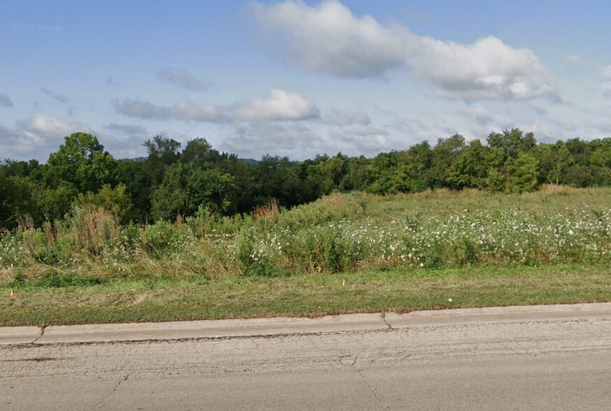 03 Cedar Cross Rd, Dubuque, IA for sale - Primary Photo - Image 1 of 1