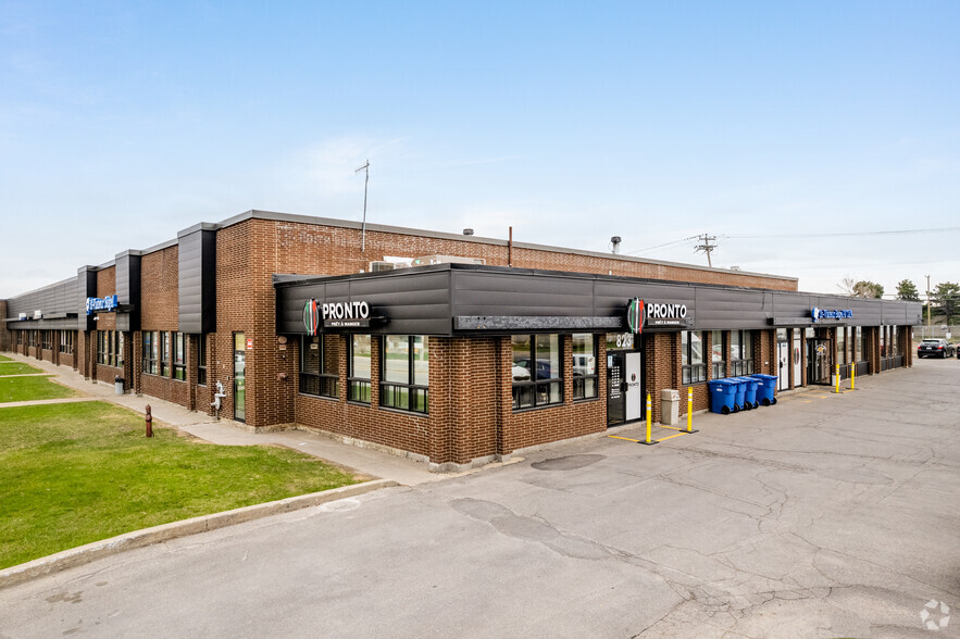 90A-90F Boul Brunswick, Dollard-des-Ormeaux, QC for rent - Primary Photo - Image 1 of 5