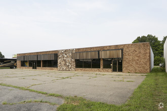 3635 E Cork St, Kalamazoo, MI for sale Primary Photo- Image 1 of 17