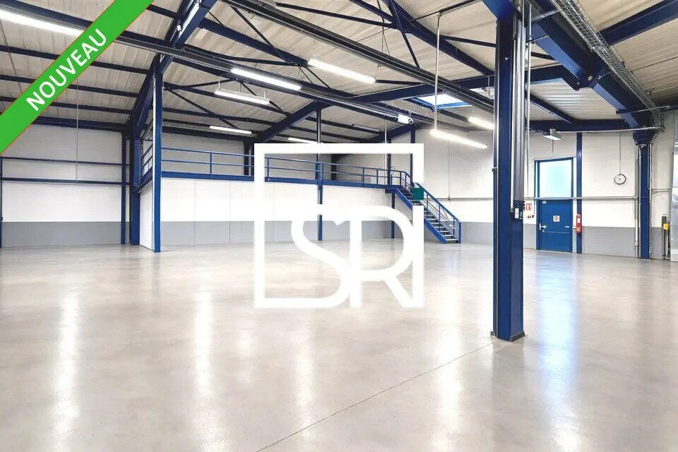 Vente Entrepôt 1 100 m² - Photo 1