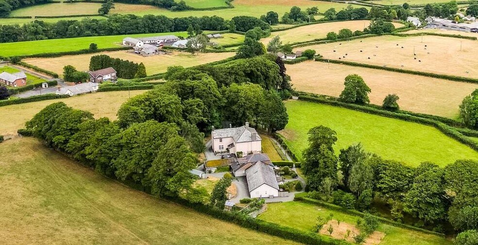 North Tamerton House, Holsworthy for sale - Primary Photo - Image 1 of 1