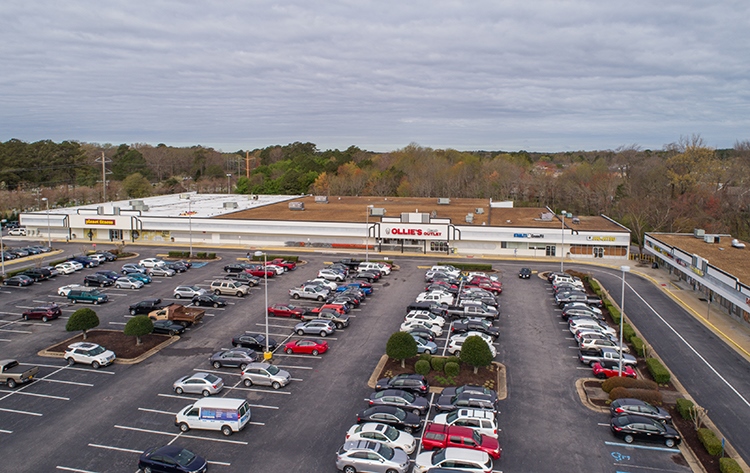 1932-1956 Laskin Rd, Virginia Beach, VA for rent - Building Photo - Image 3 of 3