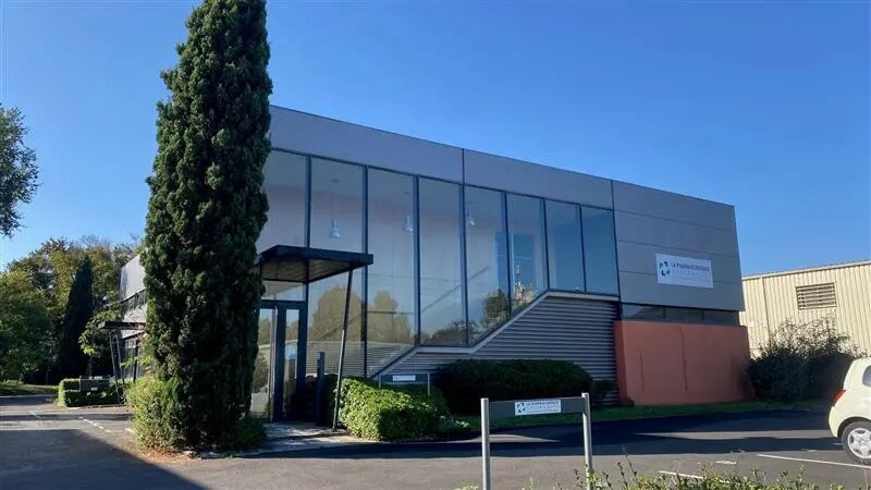 Office in Floirac to rent - Building Photo - Image 1 of 9