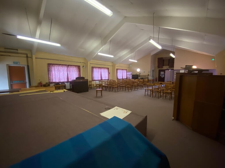 4 School Walk, Bilston to rent - Interior Photo - Image 3 of 4