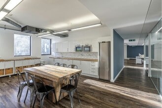 123 Pentonville Rd, London to rent Interior Photo- Image 2 of 7