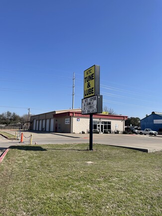 More details for 2321 W Pioneer Pky, Pantego, TX - Industrial for Sale