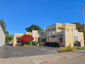 1049 4th St, Santa Rosa, CA for rent Building Photo- Image 1 of 7