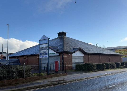 95 Convamore Road, Grimsby to rent - Building Photo - Image 2 of 6