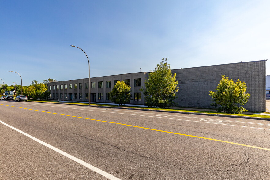 2300 Rue Cohen, Montréal, QC for rent - Building Photo - Image 1 of 9