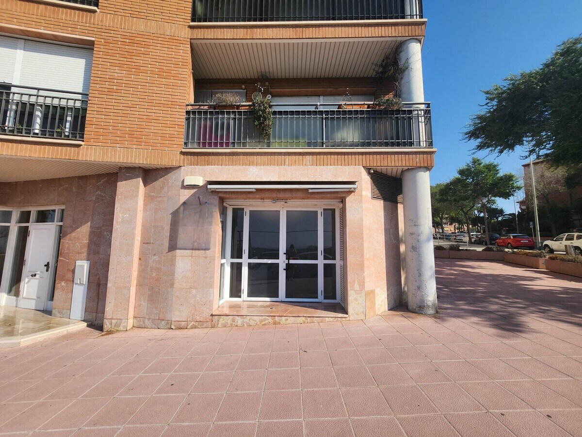 Tarragona, TAR 43007 - Unit - - - Interior Photo - Image 2 of 12