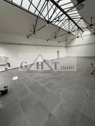 Retail in Montreuil for sale - Building Photo - Image 3 of 5