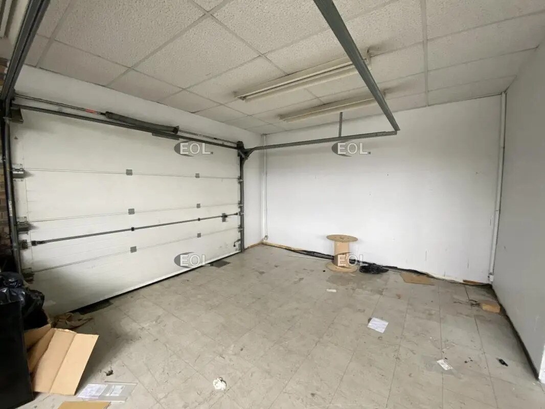 Light Industrial in Les Ulis to rent Interior Photo- Image 1 of 6