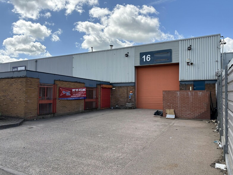 Bickenhill Ln, Birmingham to rent - Building Photo - Image 2 of 3