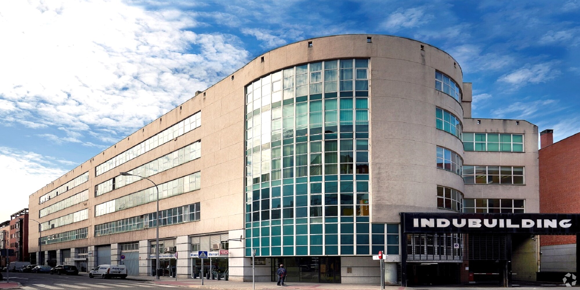 Office in Madrid, Madrid for sale Primary Photo- Image 1 of 5