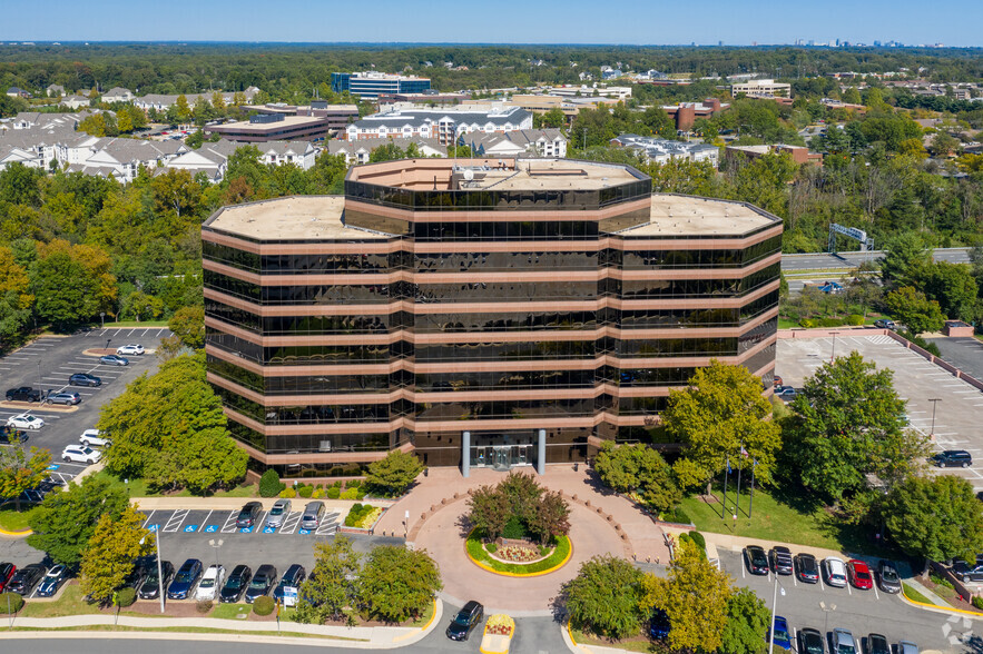 11350 Random Hills Rd, Fairfax, VA for rent - Aerial - Image 3 of 13