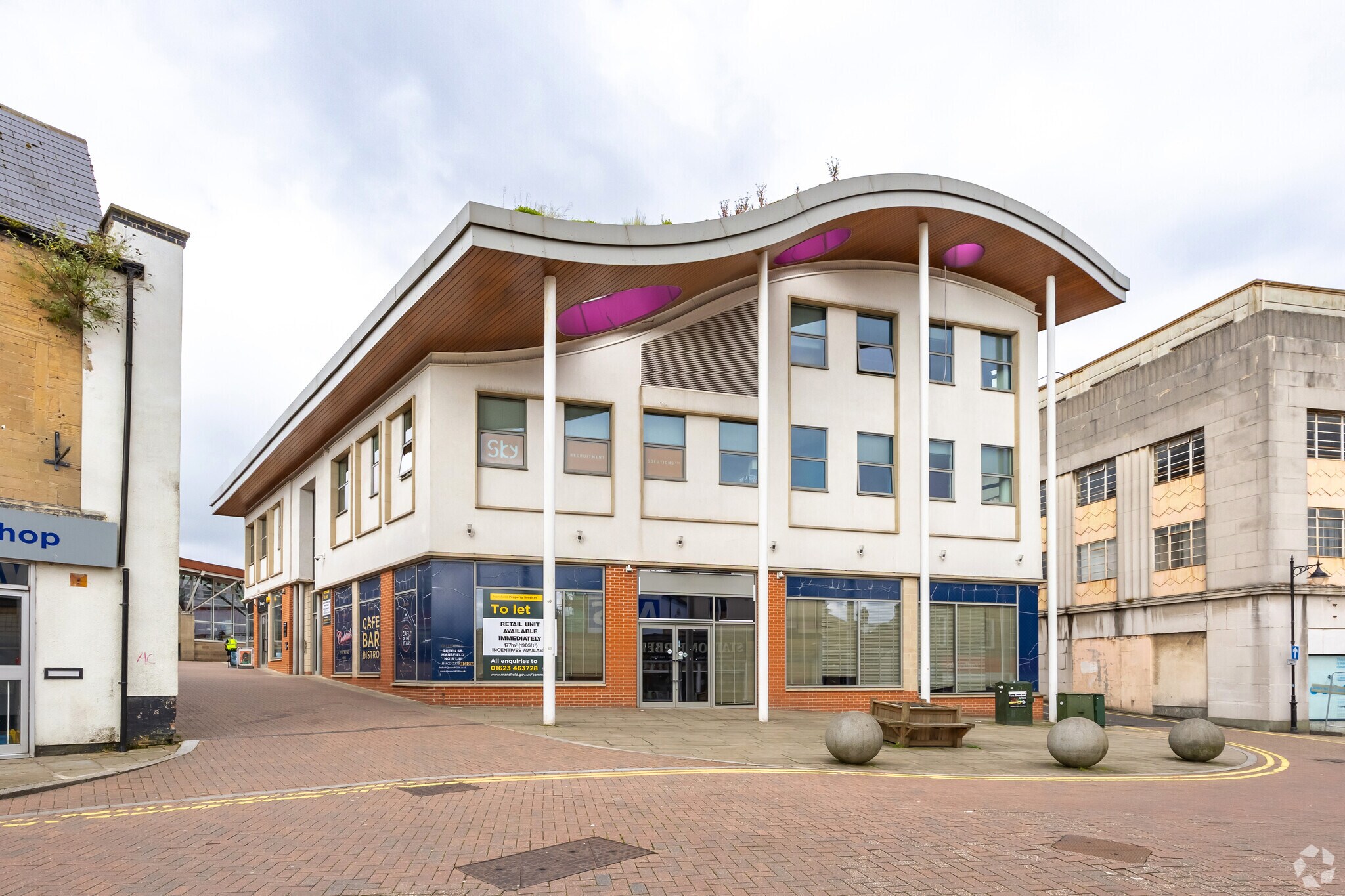 1 Queen St, Mansfield for sale Primary Photo- Image 1 of 1