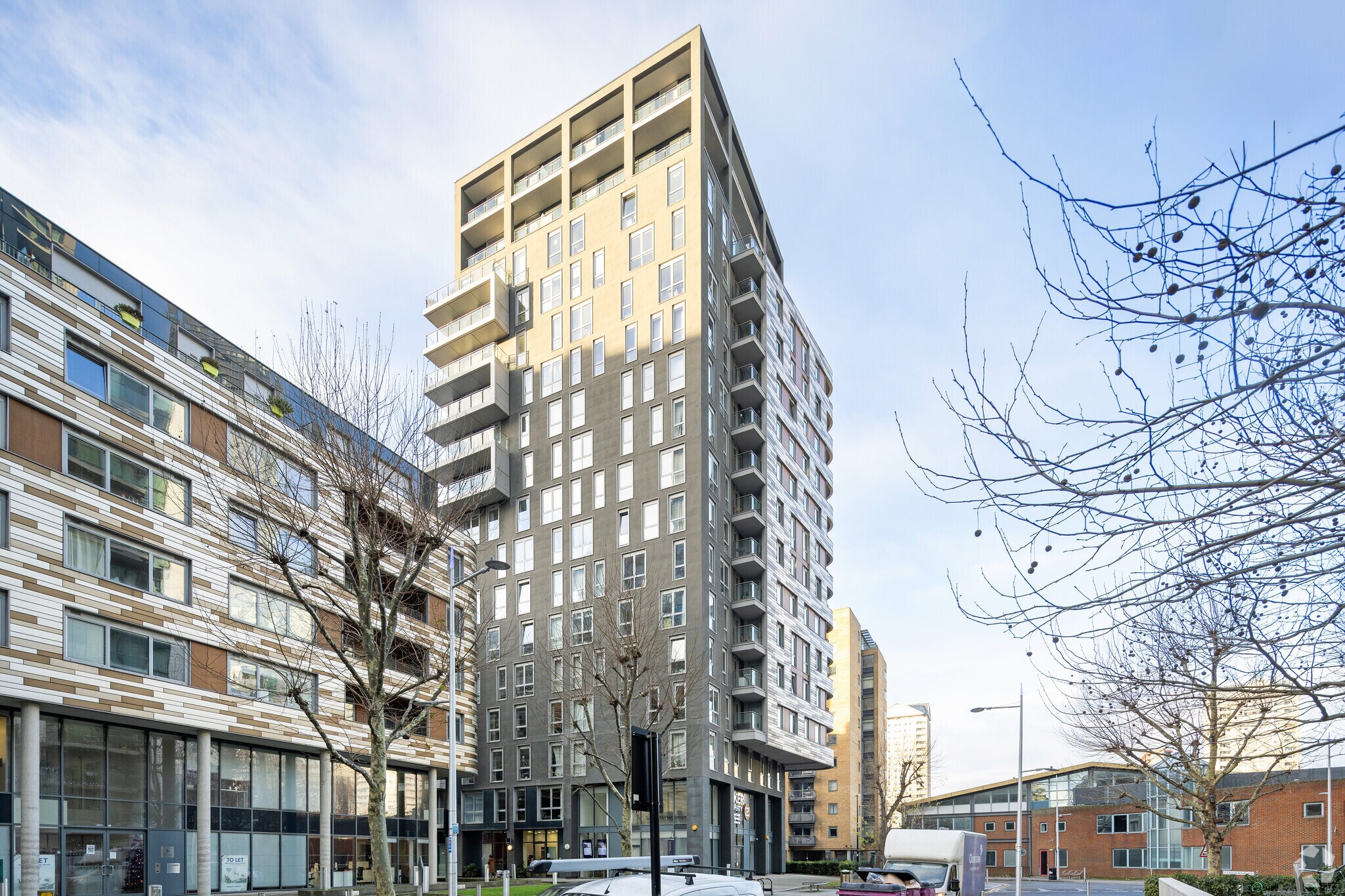 10 Indescon Sq, London for sale Primary Photo- Image 1 of 1