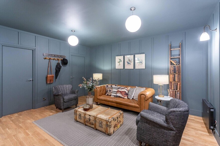 153-157 High St, Montrose for sale - Interior Photo - Image 3 of 8