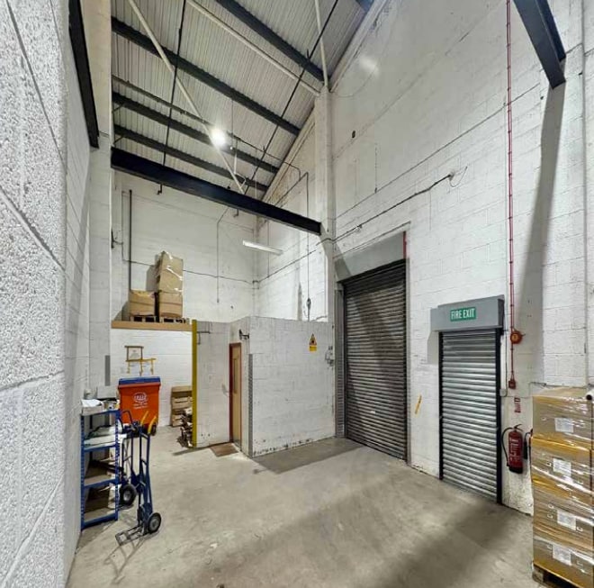120 Broughton St, Manchester, GTM M8 8AN - Unit Bay 2 - - Interior Photo - Image 1 of 4