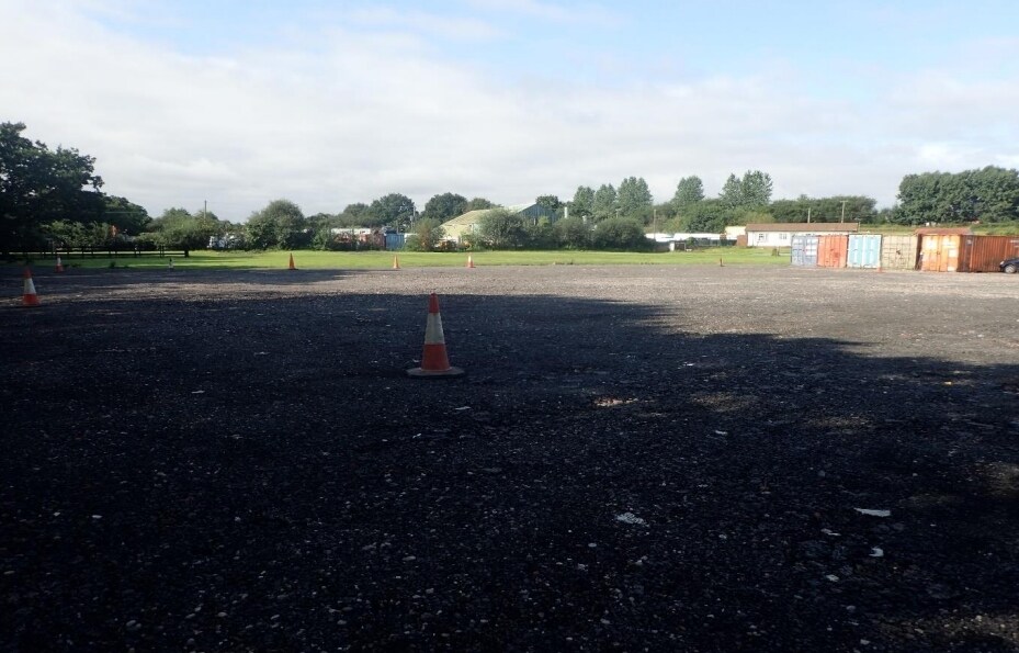 Valley Rd, Earlswood for sale Primary Photo- Image 1 of 1