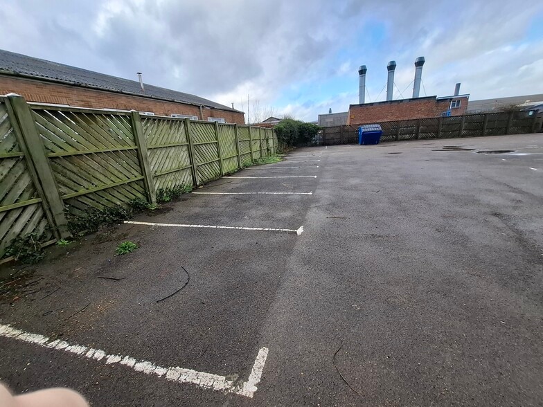 21 Bamfurlong Ln, Staverton to rent - Other - Image 3 of 5