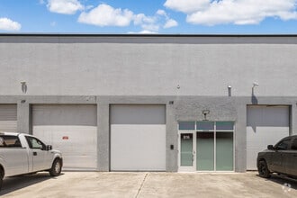 2211 2nd Ave N, Lake Worth, FL to rent Building Photo- Image 1 of 6