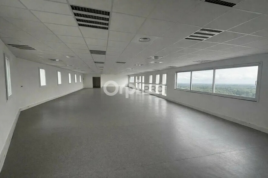 Office in Avignon to rent - Interior Photo - Image 1 of 8