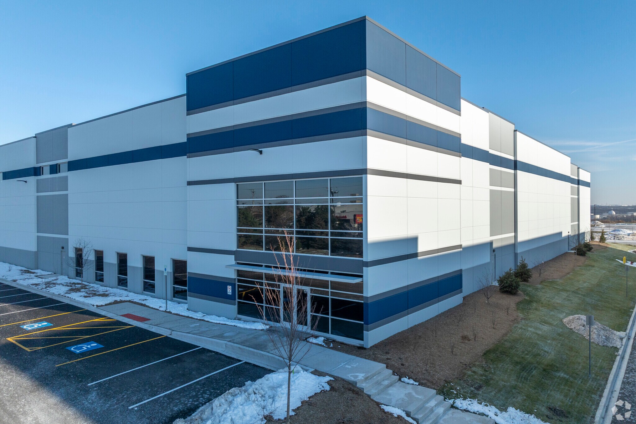 757 N Independence Blvd, Romeoville, IL to rent Primary Photo- Image 1 of 7