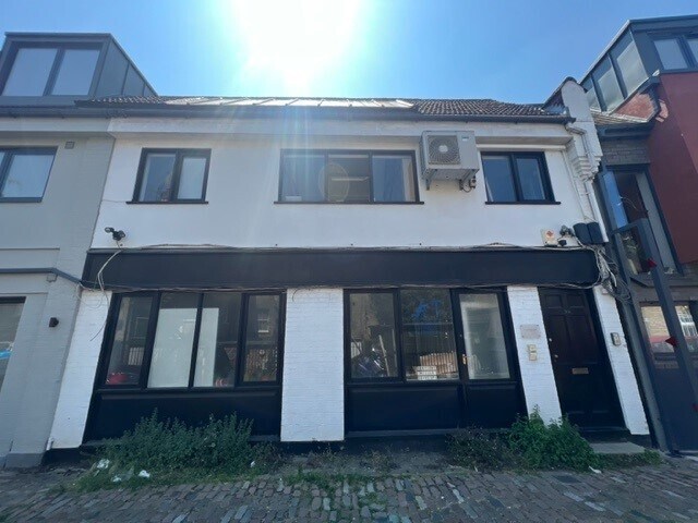 9B Accommodation Rd, London for sale Primary Photo- Image 1 of 1