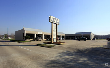 410 E Fairmont Pky, La Porte, TX for rent Building Photo- Image 1 of 11