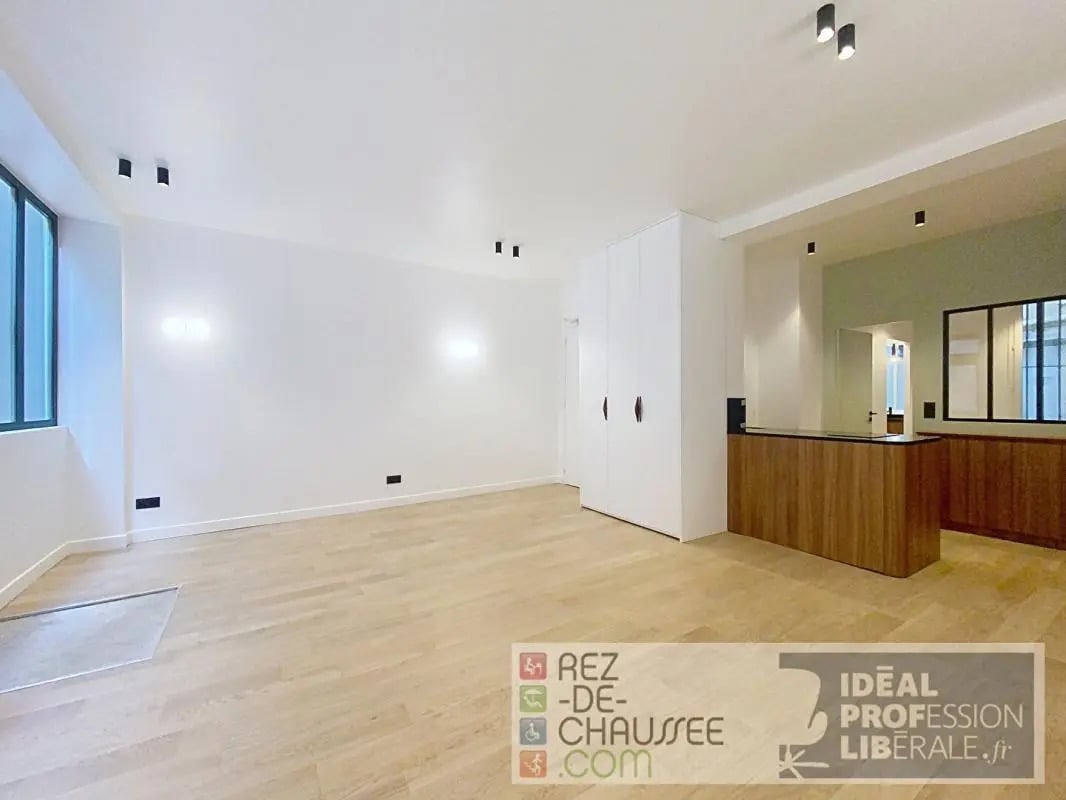 Build-to-Rent in Paris for sale Interior Photo- Image 1 of 6