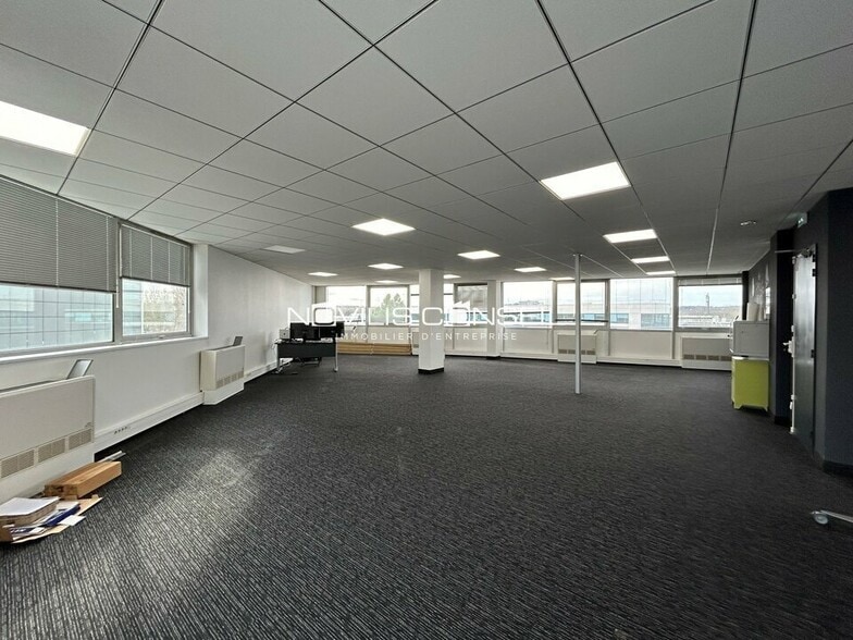 Office in Labège to rent - Interior Photo - Image 1 of 4