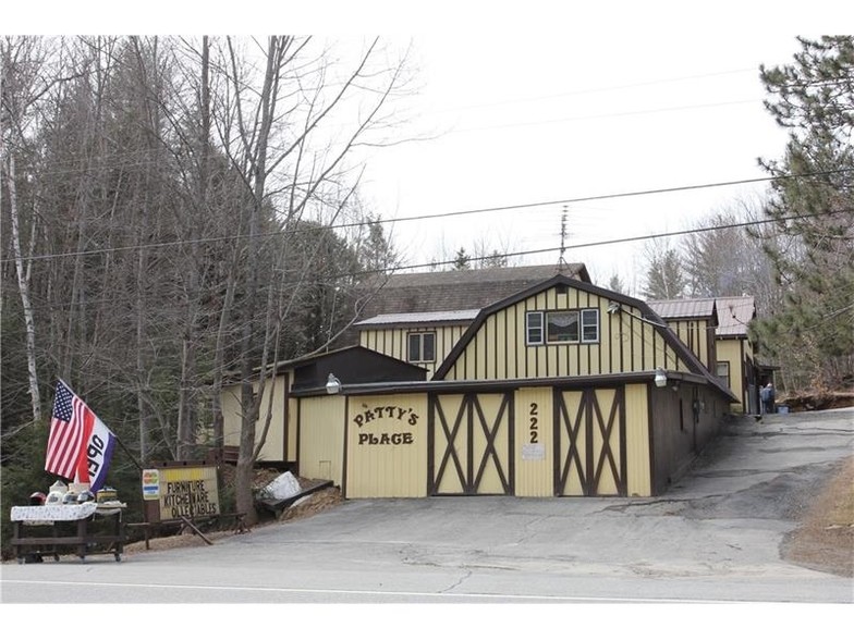 222 US Route 2 W, Wilton, ME for sale - Primary Photo - Image 1 of 1