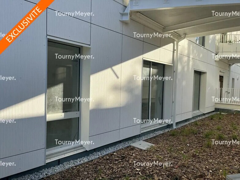 Office in Bordeaux to rent - Building Photo - Image 2 of 8