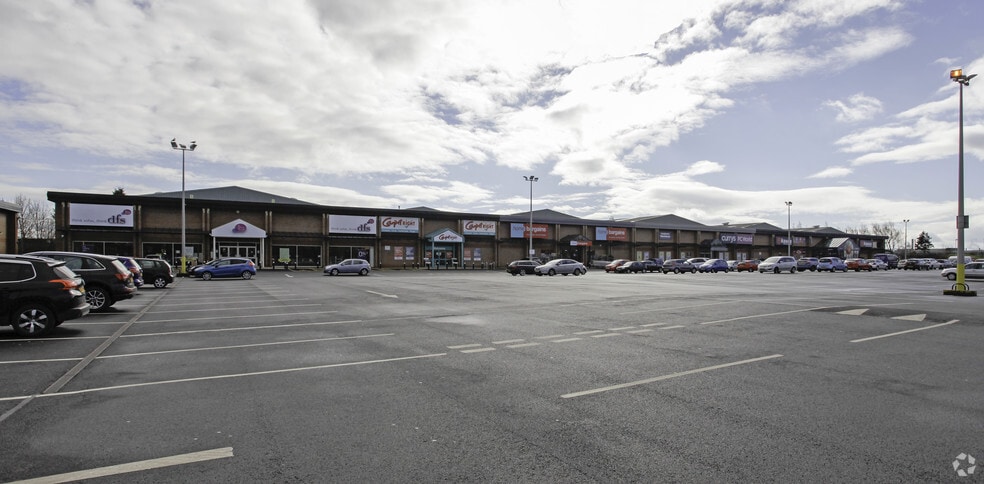 1-5 Yarm Rd, Darlington to rent - Building Photo - Image 2 of 2