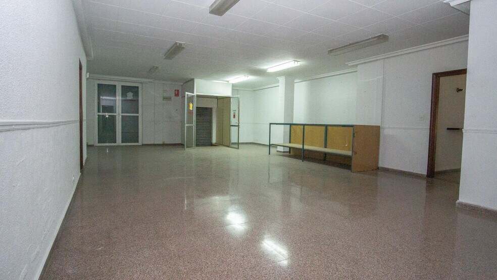 Retail in Elda, Alicante for sale - Interior Photo - Image 2 of 6