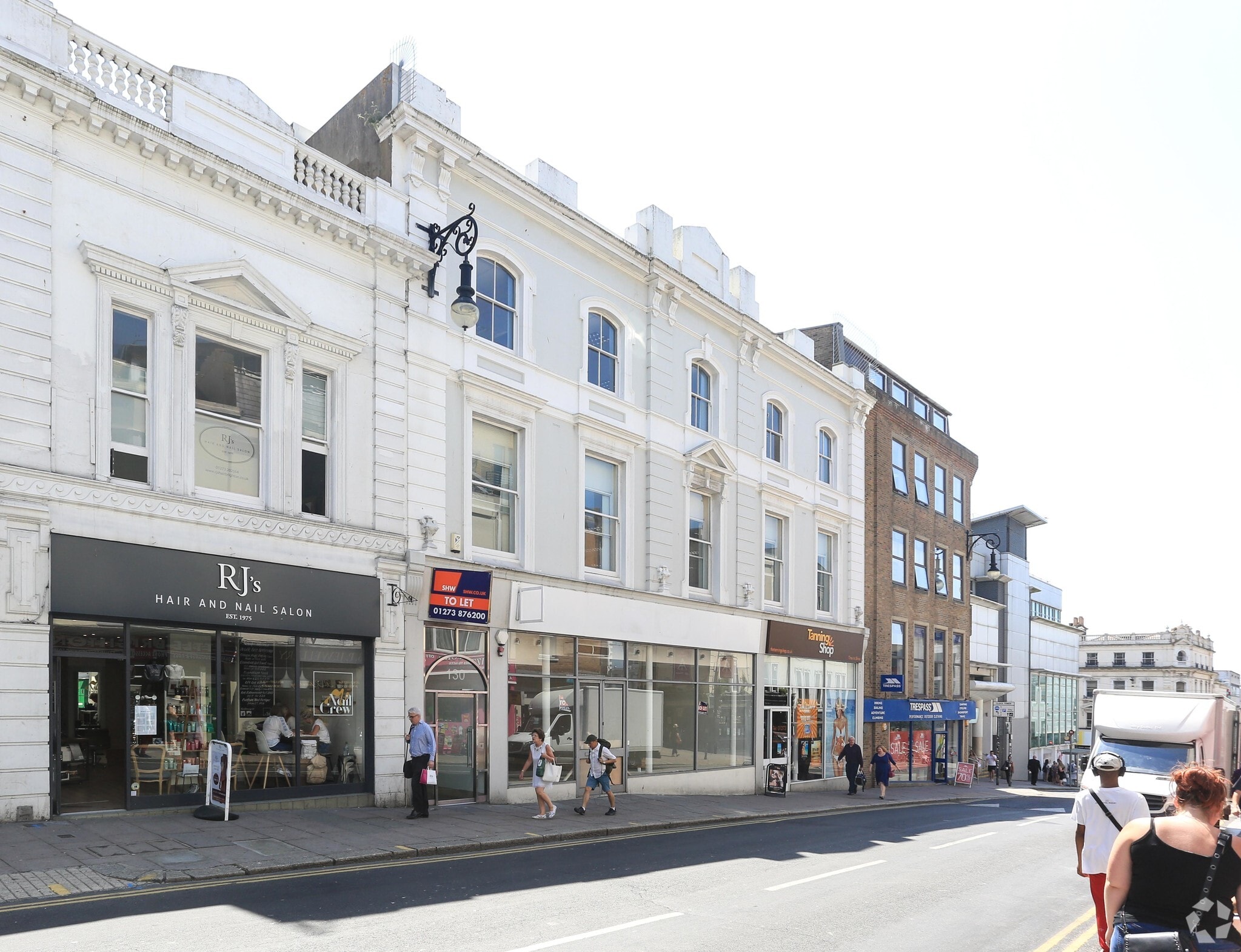 130 Queens Rd, Brighton to rent Primary Photo- Image 1 of 3