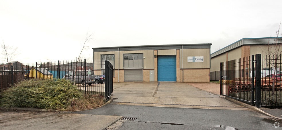 Horrace Waller V C Para, Dewsbury for sale - Building Photo - Image 2 of 2