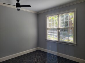 182 Ben Burton Cir, Athens, GA for rent Interior Photo- Image 2 of 3