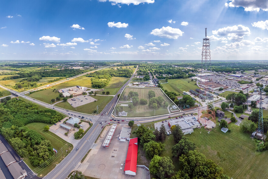 3926 Faraon St, Saint Joseph, MO for sale - Building Photo - Image 3 of 8